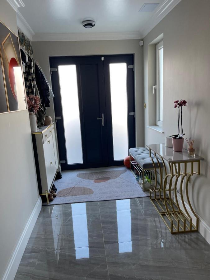 Modern Huge Double Room With Private Bathroom In Colindale Edgware ภายนอก รูปภาพ
